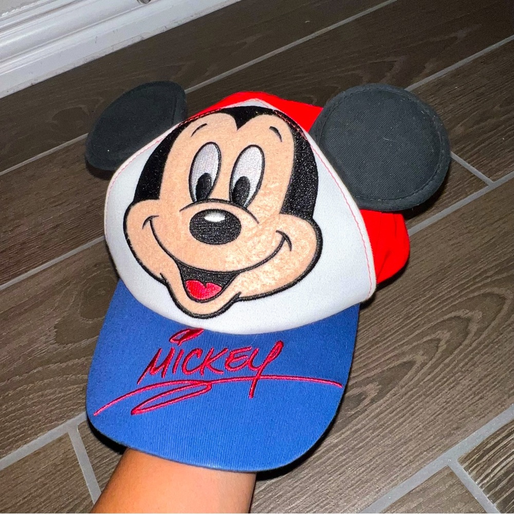 Disney Mickey Mouse hat